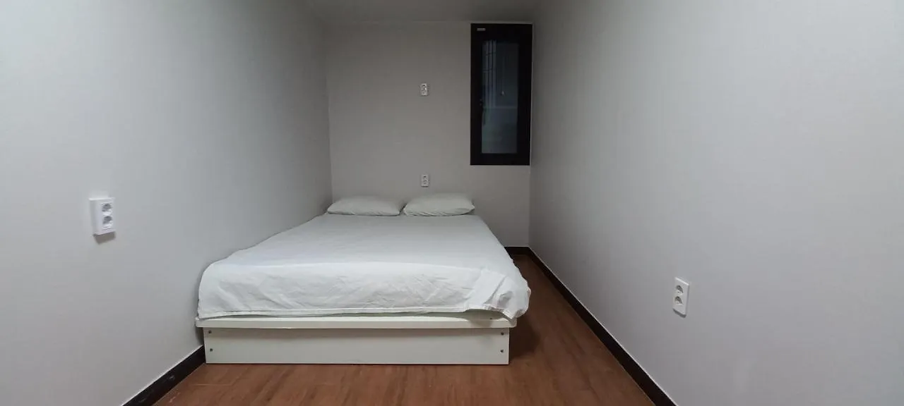Hostel Kimchee Busan Downtown Guesthouse