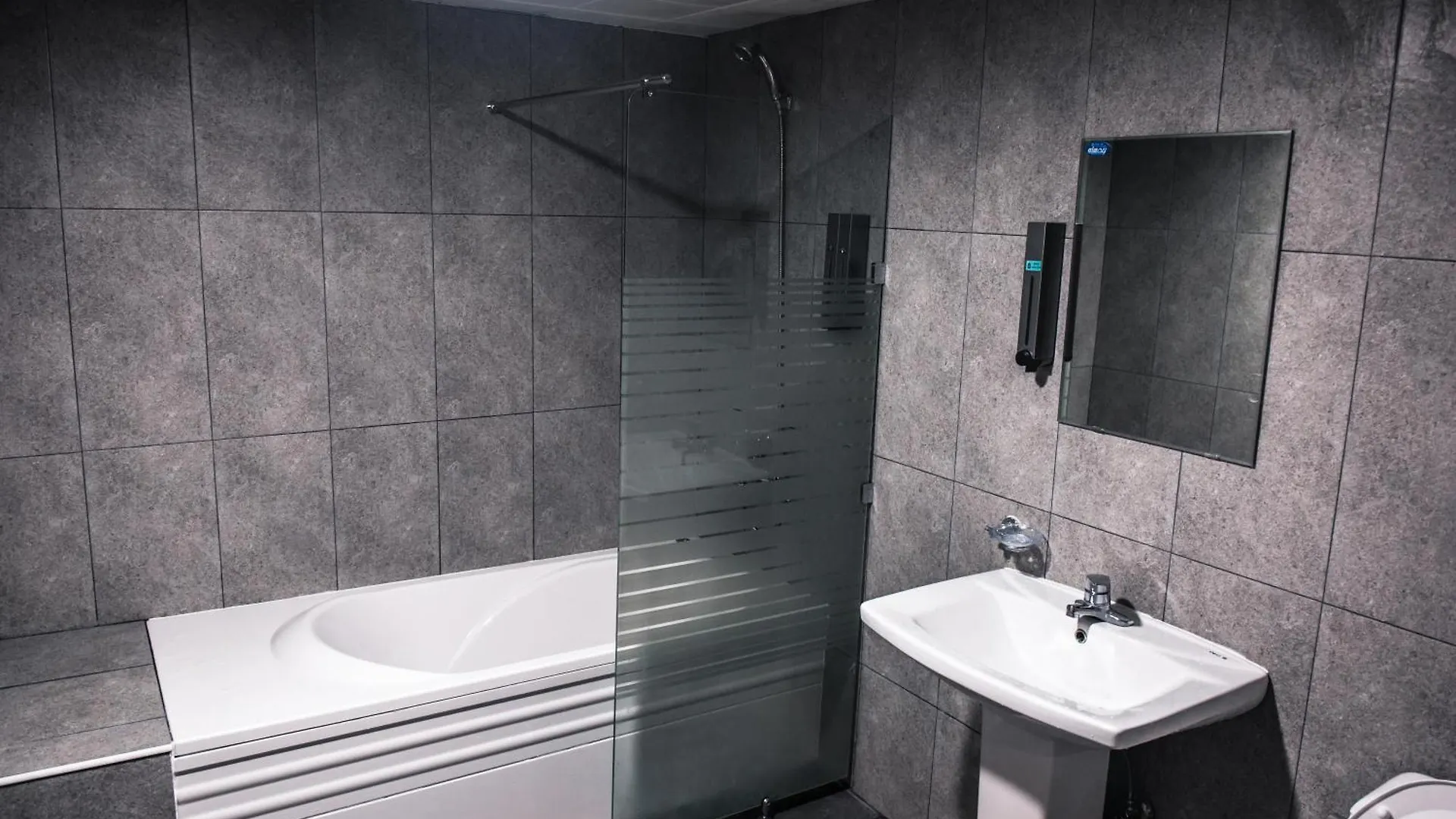 Kimchee Busan Downtown Guesthouse South Korea