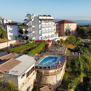 apartments-lukova-holidays.albaniahotels.org/