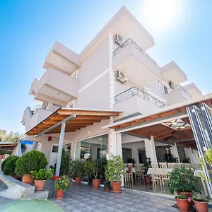 aleksander-apartments.albaniahotels.org/