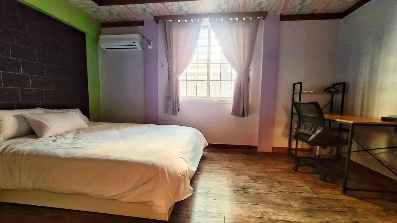 Kimchee Busan Downtown Guesthouse Хостел
