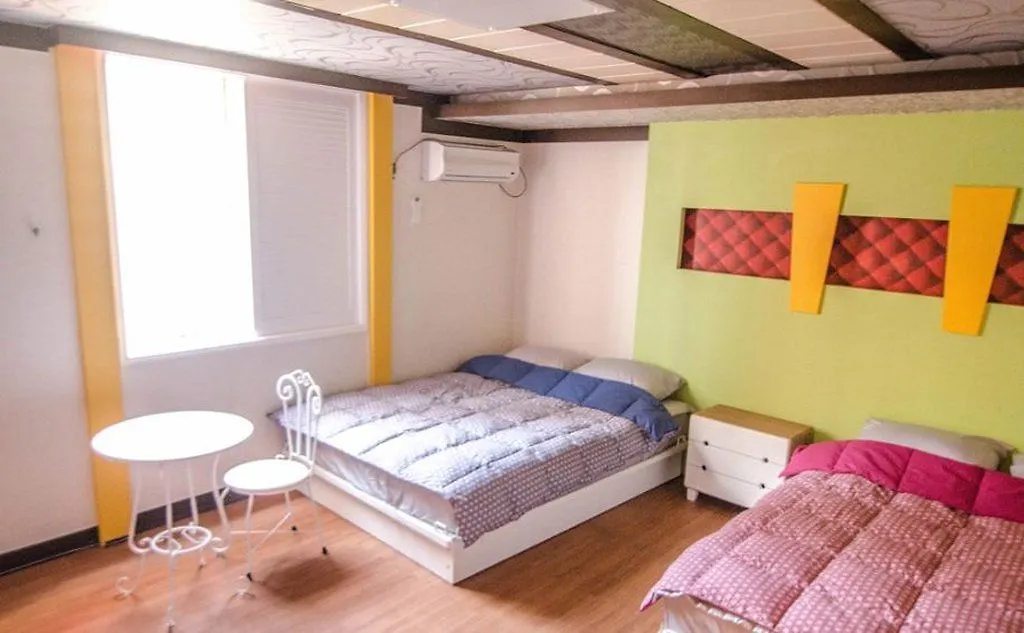 Kimchee Busan Downtown Guesthouse 0*,  Южная Корея